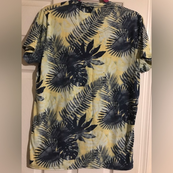 Hollistor t-shirt.  Size small - Picture 5 of 5